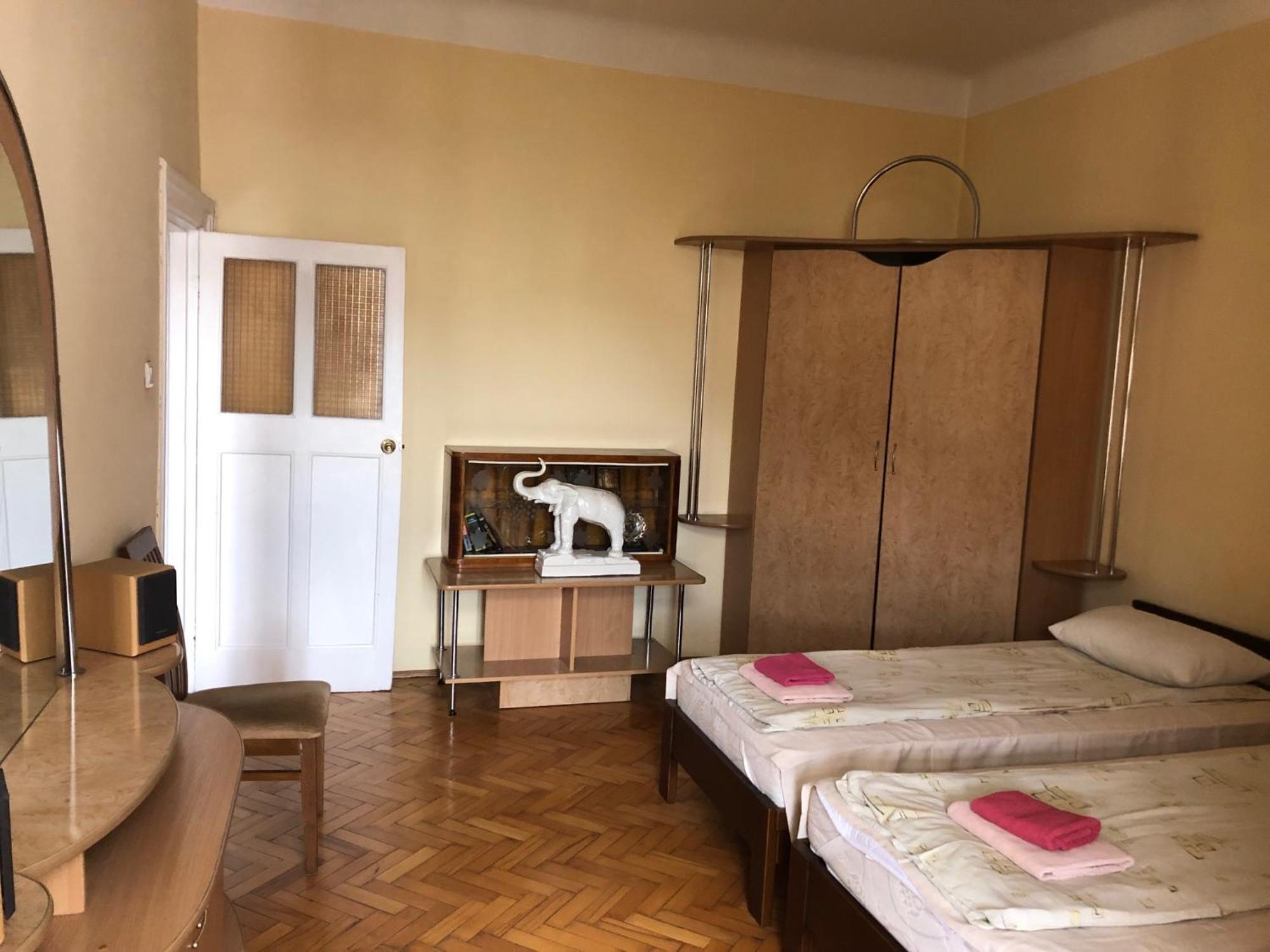Apartment On Svobody Avenue Lviv Ngoại thất bức ảnh
