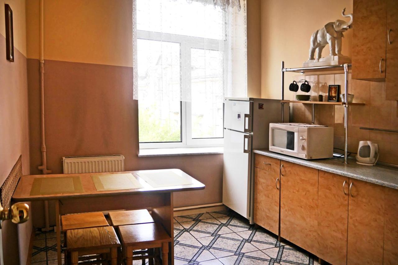 Apartment On Svobody Avenue Lviv Ngoại thất bức ảnh