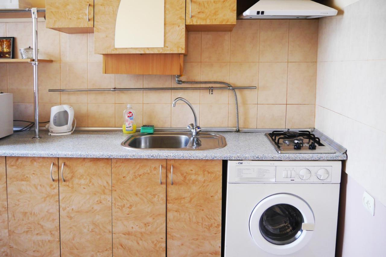 Apartment On Svobody Avenue Lviv Ngoại thất bức ảnh